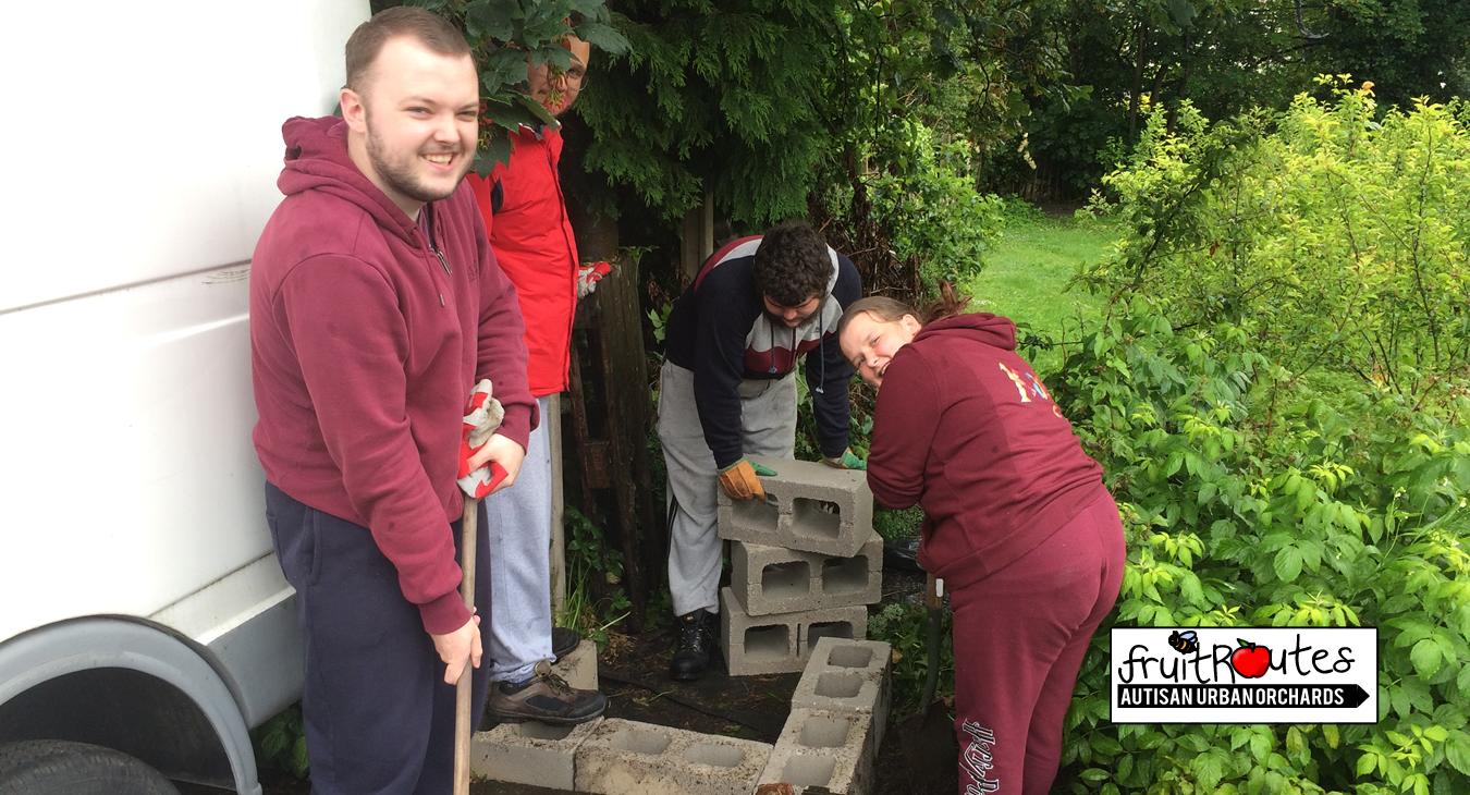 Princes Trust and Merseyside Fire Brigade Team 6 Youth Group Building Raised Beds
